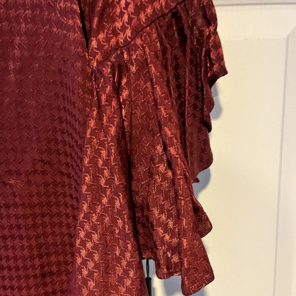 Calvin klein Woman's bergundy flutter sleeves v-neck dress Size 12 - Picture 2 of 4